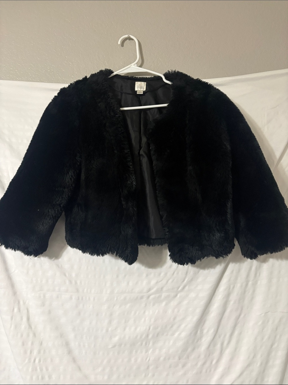 LC Lauren Conrad Black Faux Fur Cropped Jacket